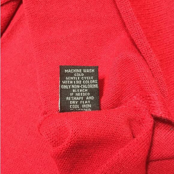 NWT Intro Love The Fit Medium Red Sweater Ribbed Hems Side Slits Scoop Neck - Picture 2 of 4